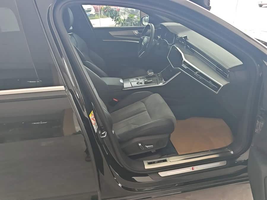 Audi A6L 2024, фото 25