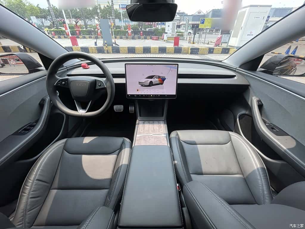 Tesla Model 3, 2025 24