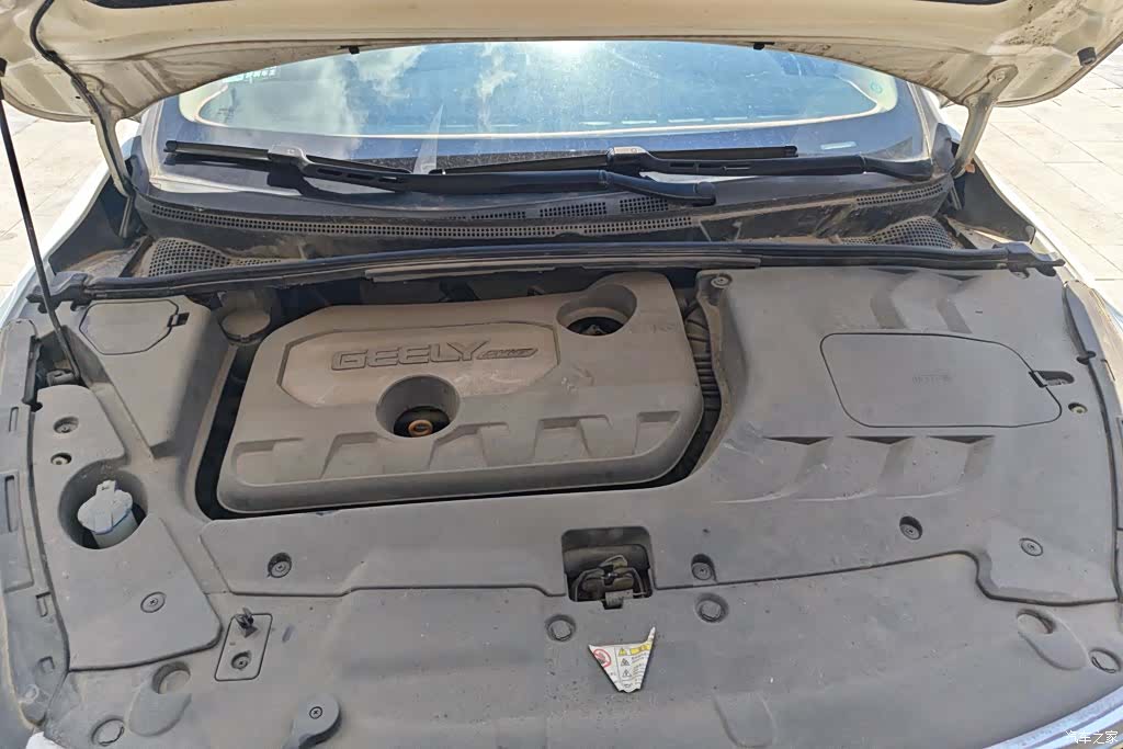 Geely Emgrand, 2017 10