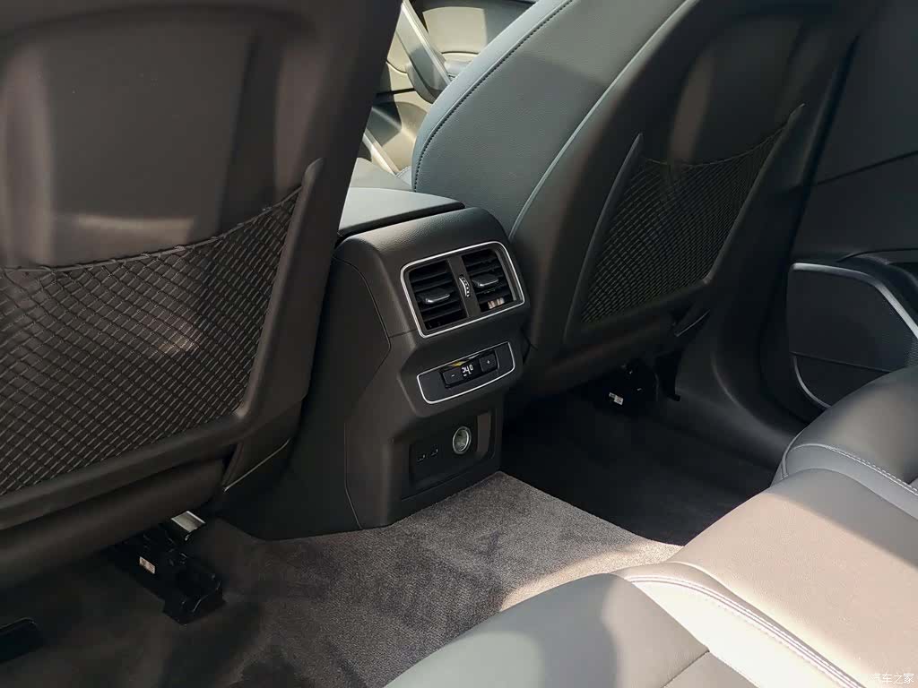Audi Q5L, 2022 9