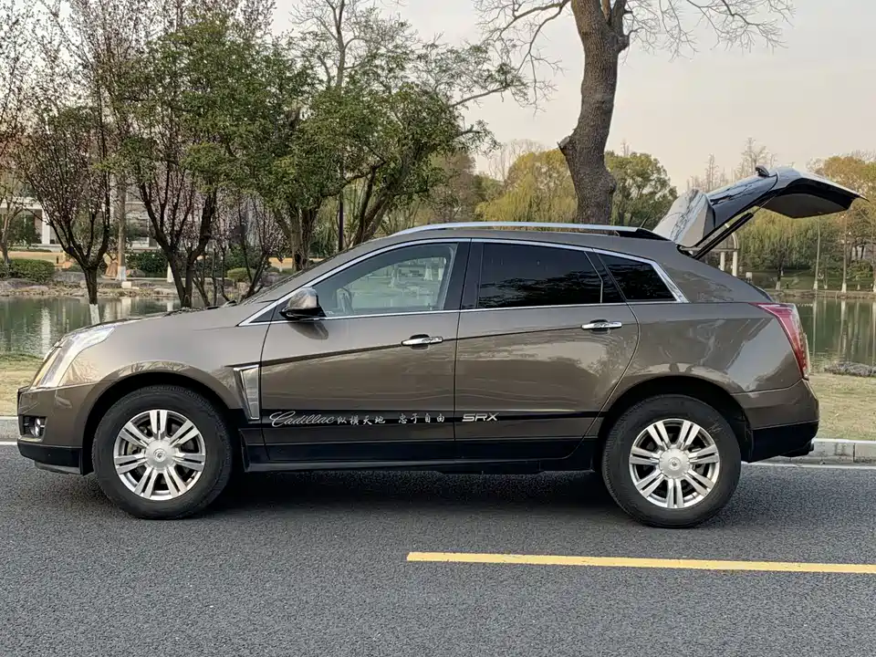 Cadillac SRX