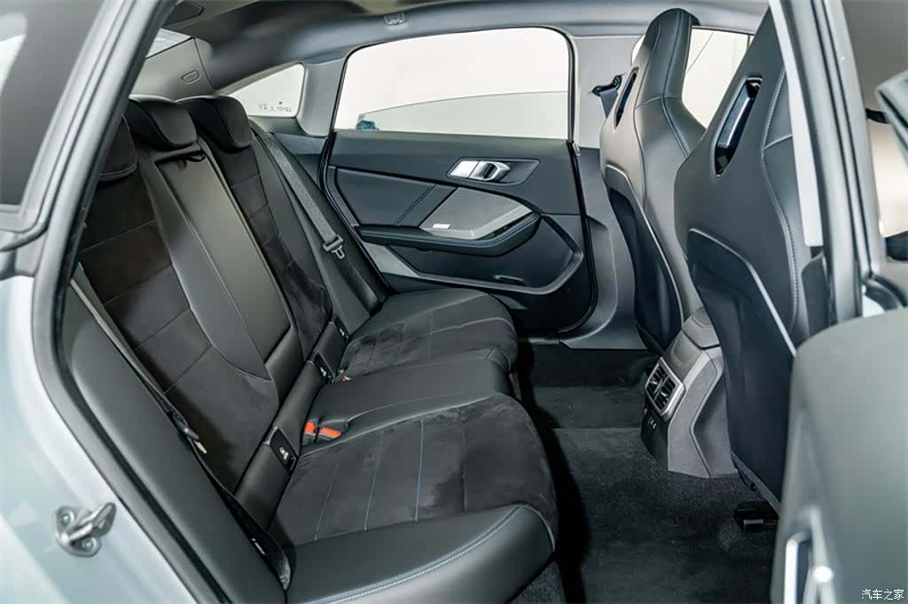 BMW 2 Series, 2025 21