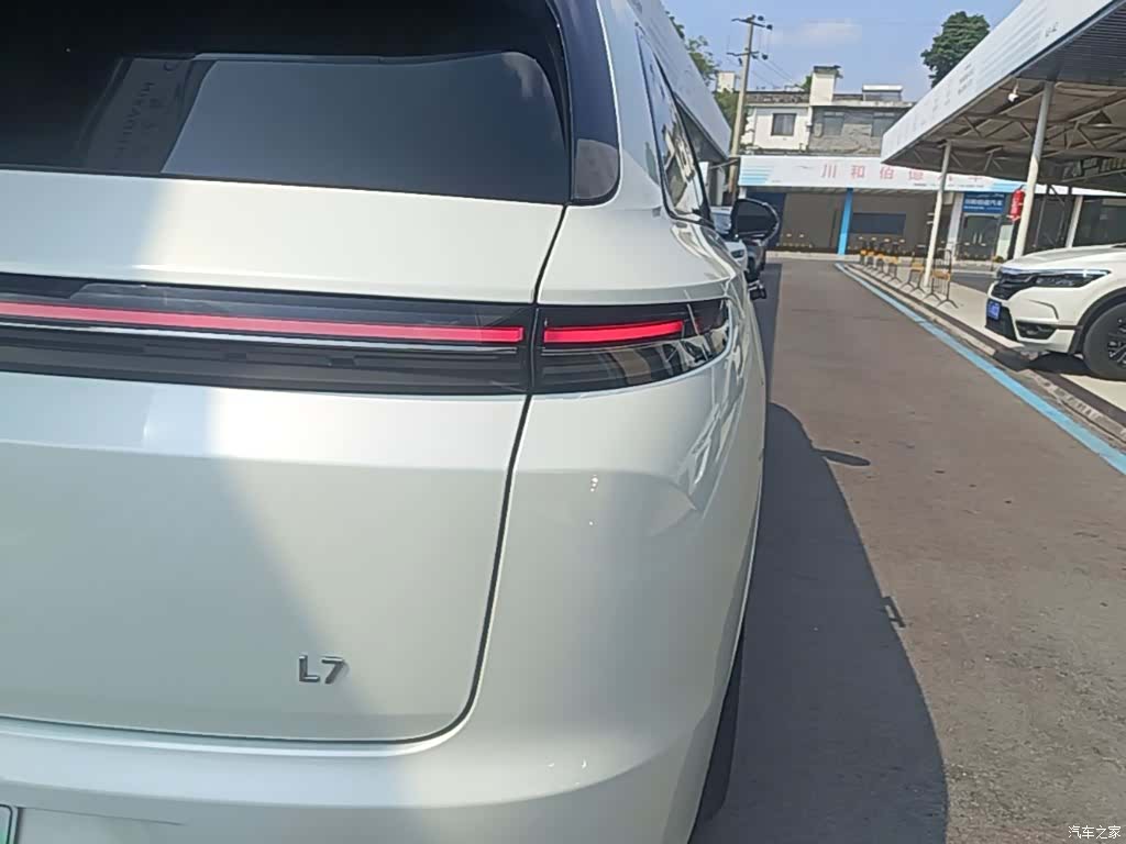 Li Auto L7, 2023 8