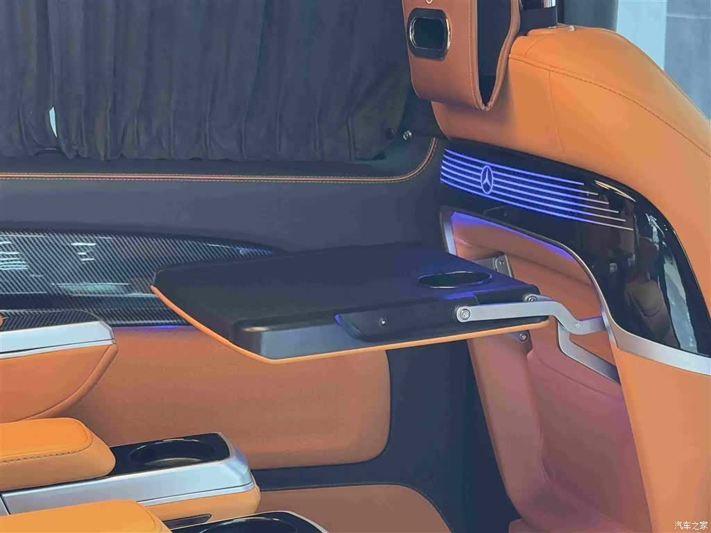 Mercedes-Benz 7, 2024 14