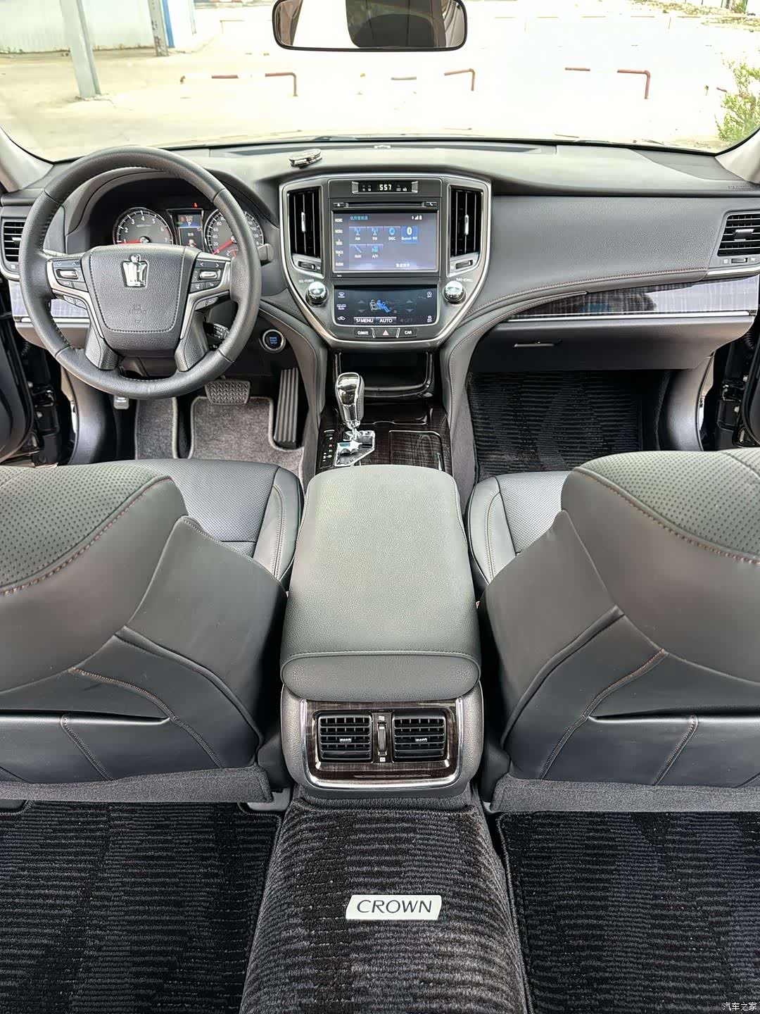 Toyota Crown, 2017 8