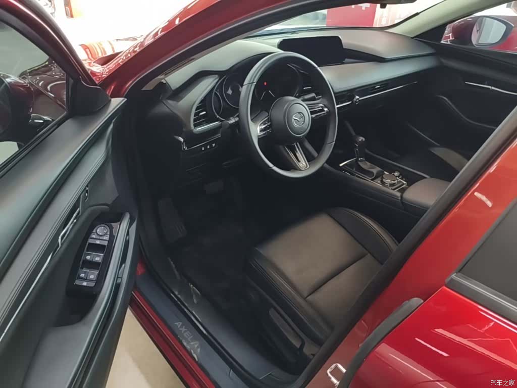 Mazda Mazda3, 2023 16