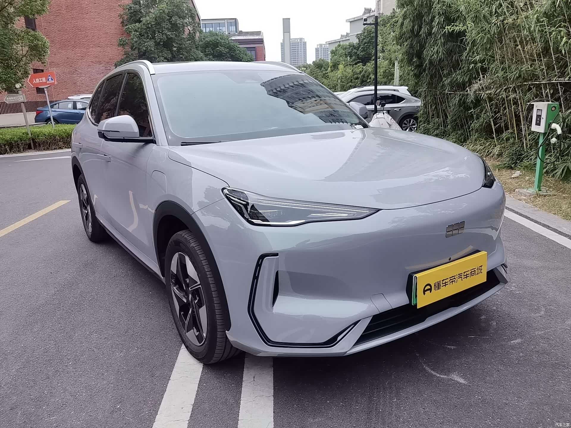 Geely Galaxy E5, 2025 6