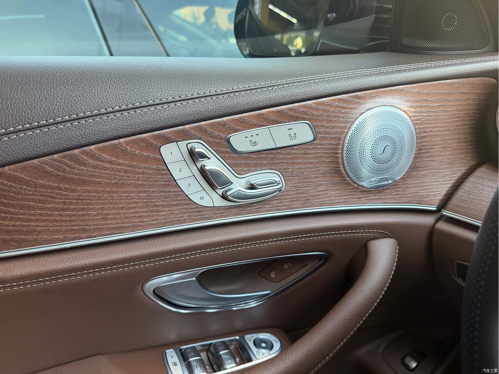 Mercedes-Benz E-Class, 2019 12