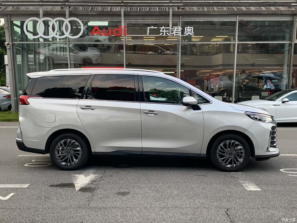 Maxus G50, 2024 4