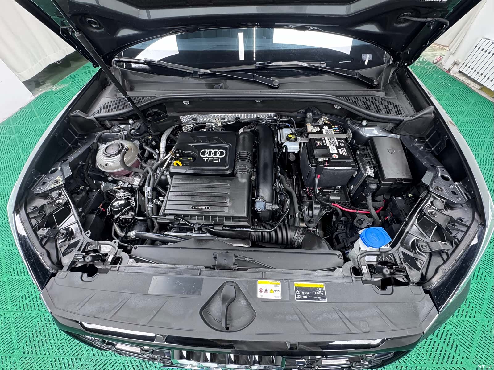 Audi Q2L, 2023 14