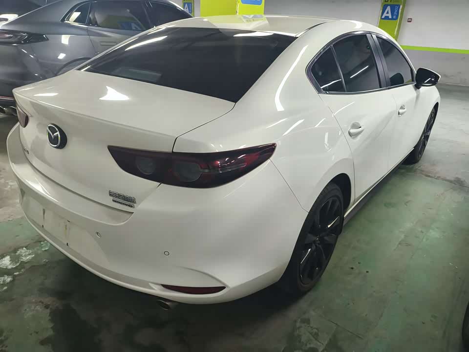 Mazda 3 Angkesaila