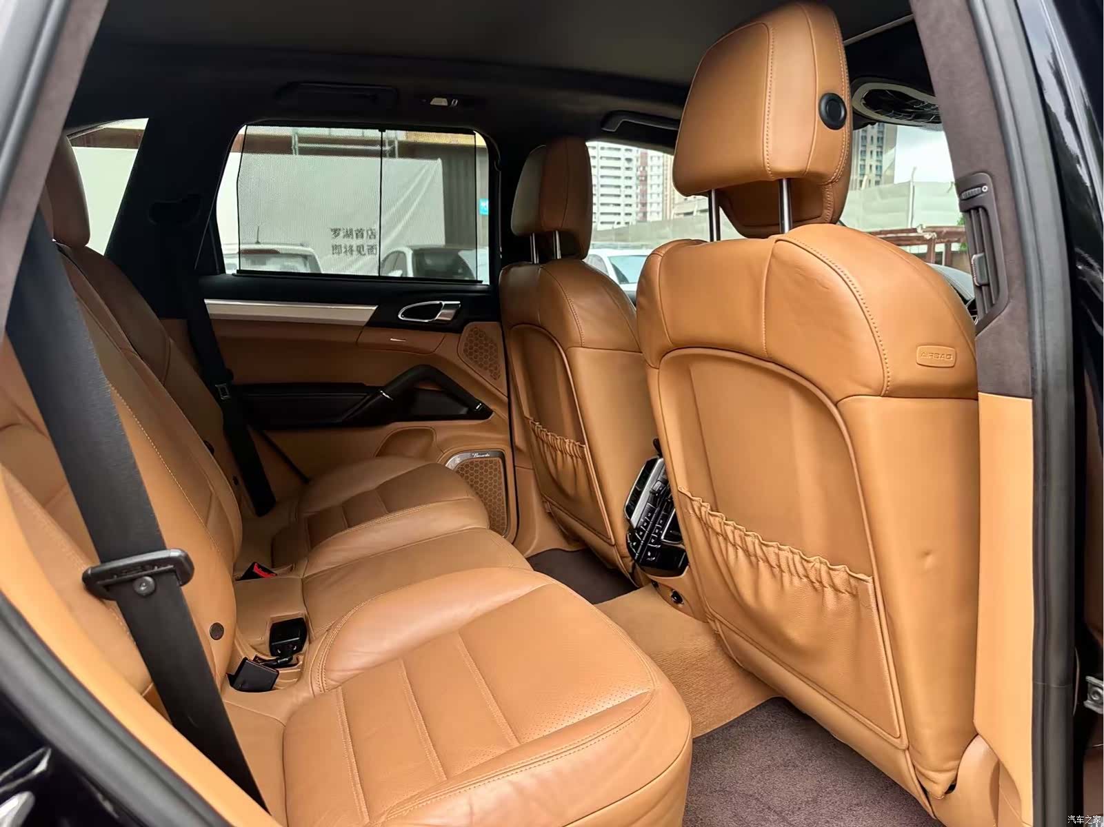 Porsche Cayenne, 2011 7