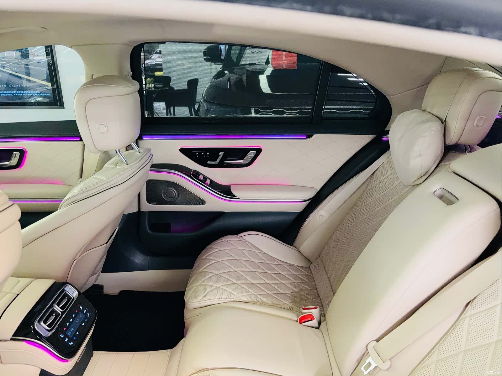 Mercedes-Benz S-Class, 2022 19