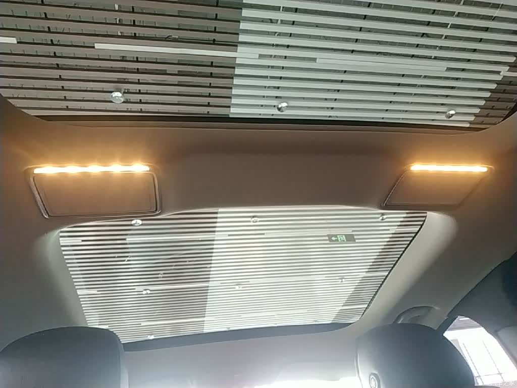 Mercedes-Benz E-Class, 2023 18