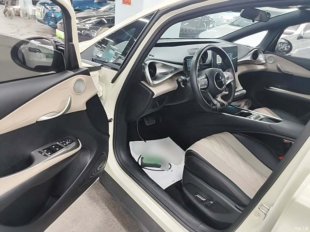 BYD Dolphin, 2023 16