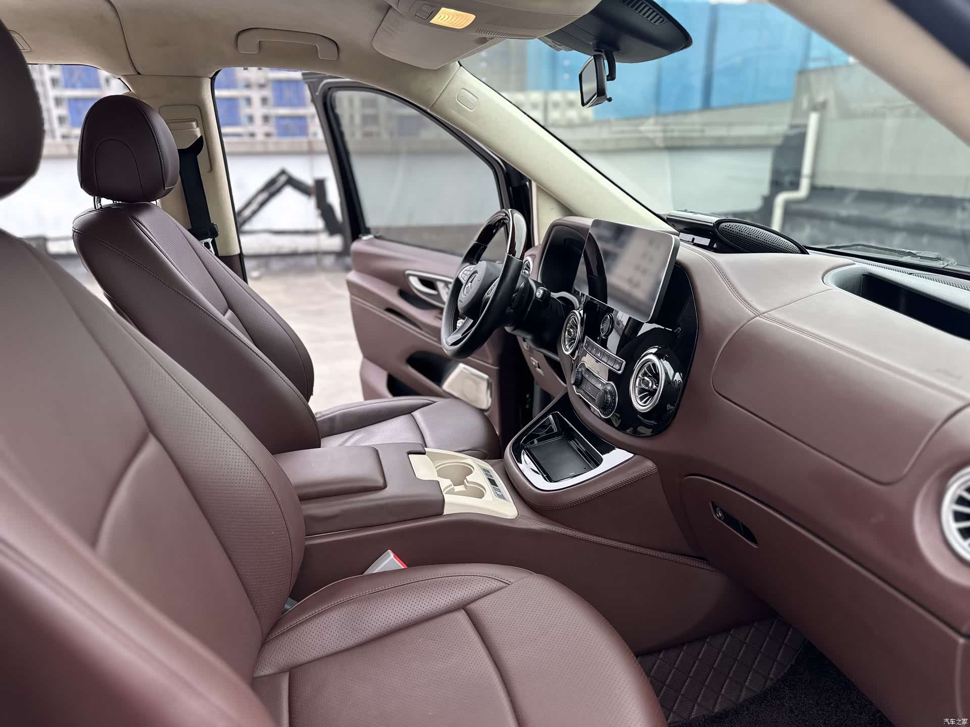 Mercedes-Benz V-Class, 2019 16