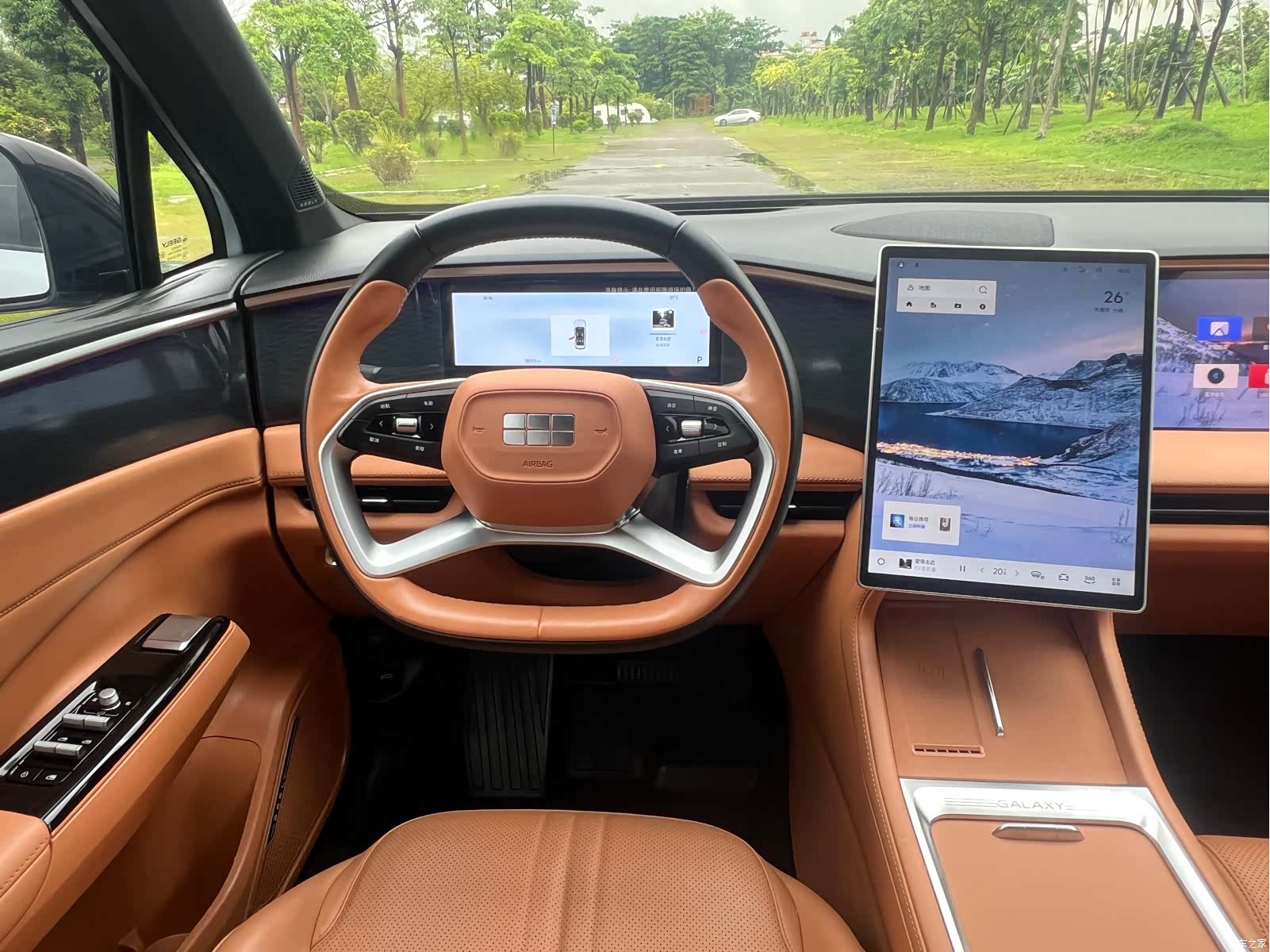 Geely Galaxy L7, 2025 11