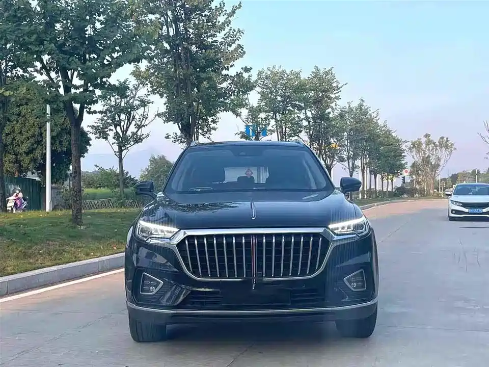 Hongqi HS5