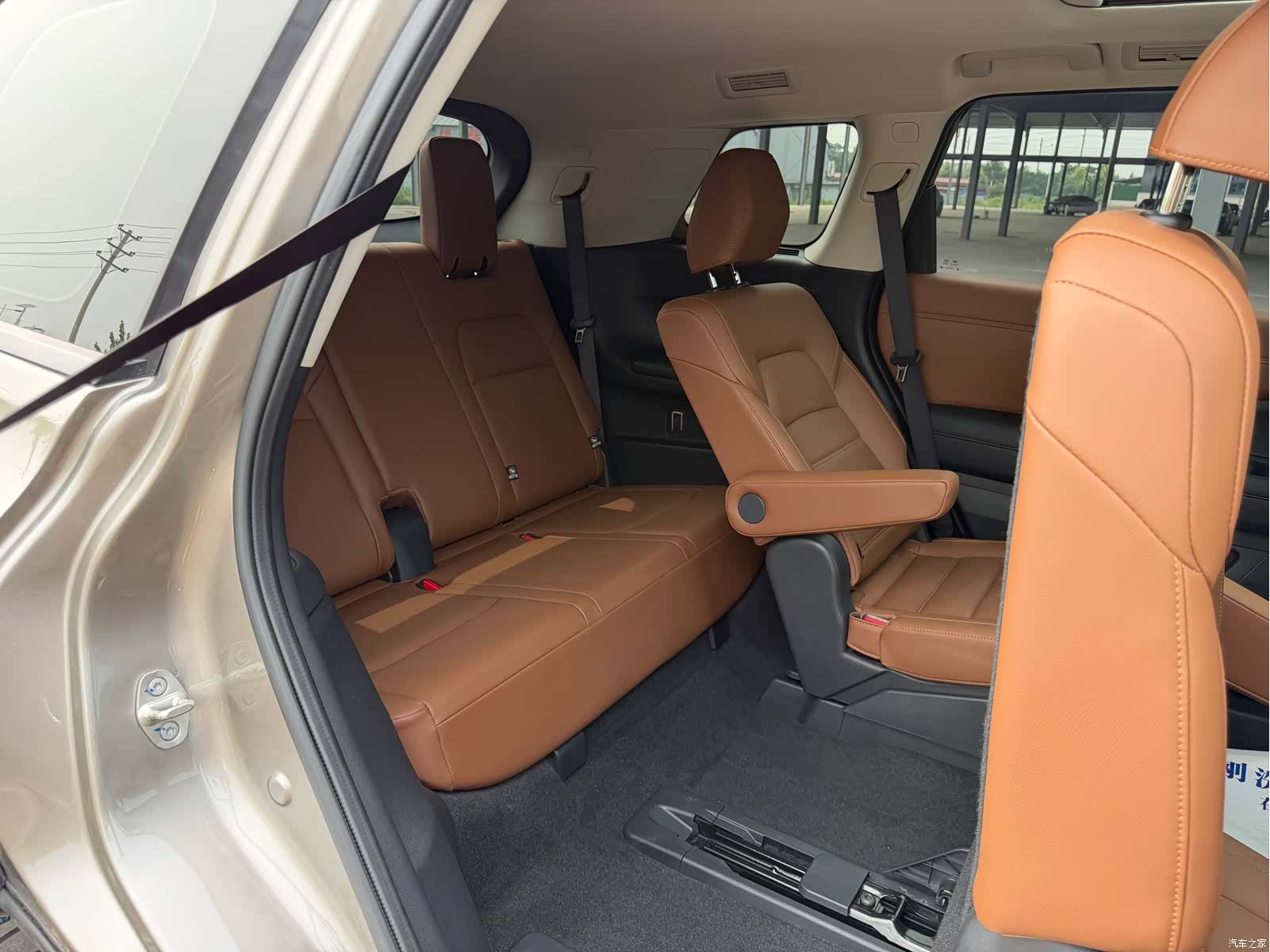 Nissan Pathfinder, 2024 11