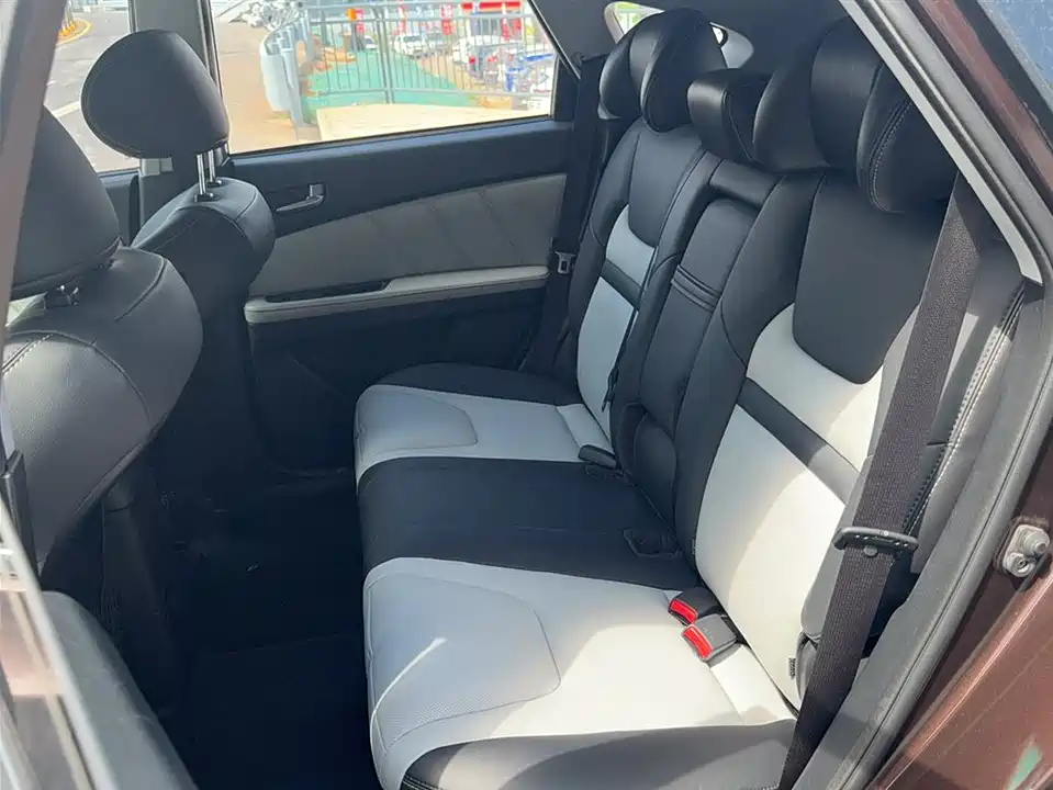 Luxgen Excellent 6 SUV