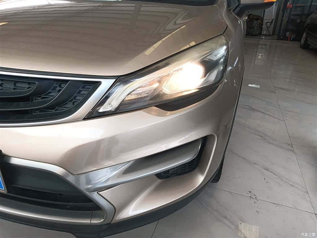 Geely Emgrand, 2018 18