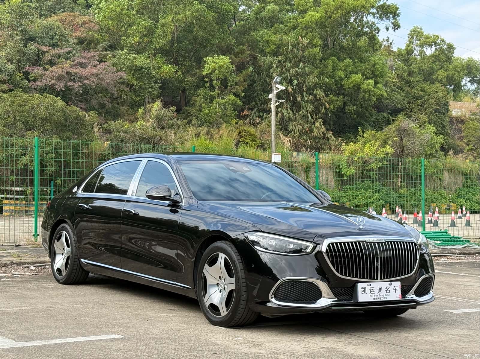 Maybach S-Class, 2023 3