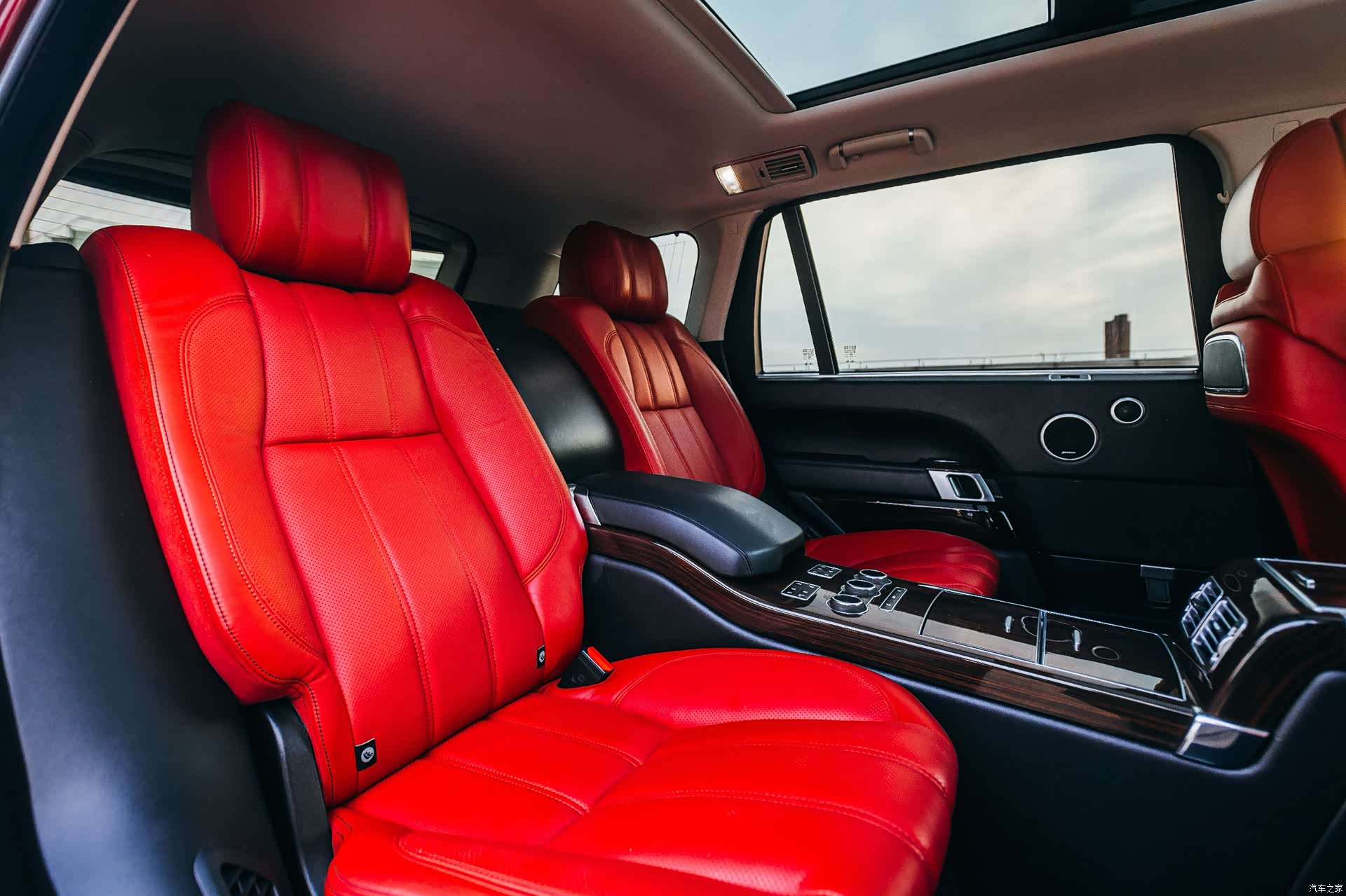 Land Rover Range Rover, 2015 32