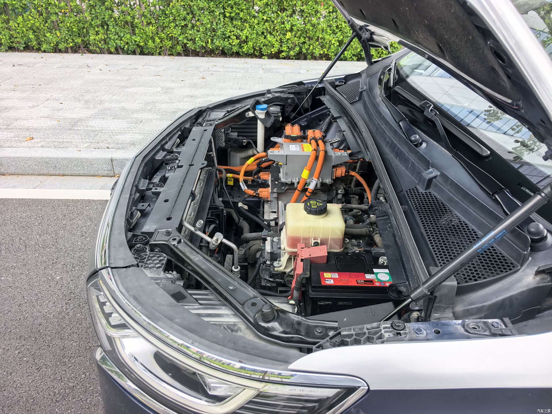 Roewe iMAX8, 2023 29
