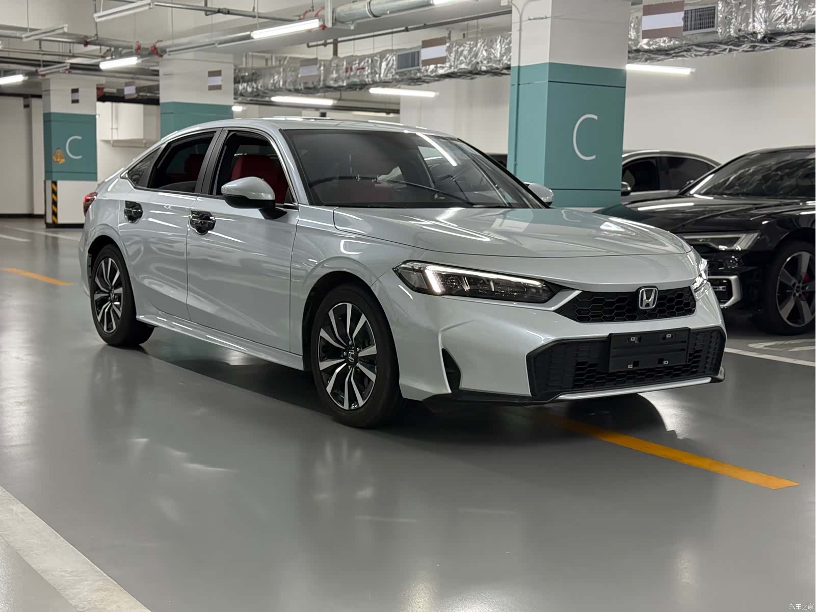 Honda Civic, 2025 3