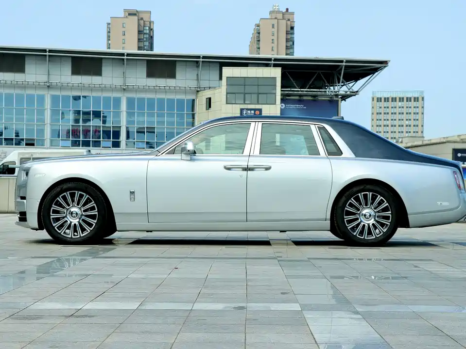 Rolls-Royce Phantom