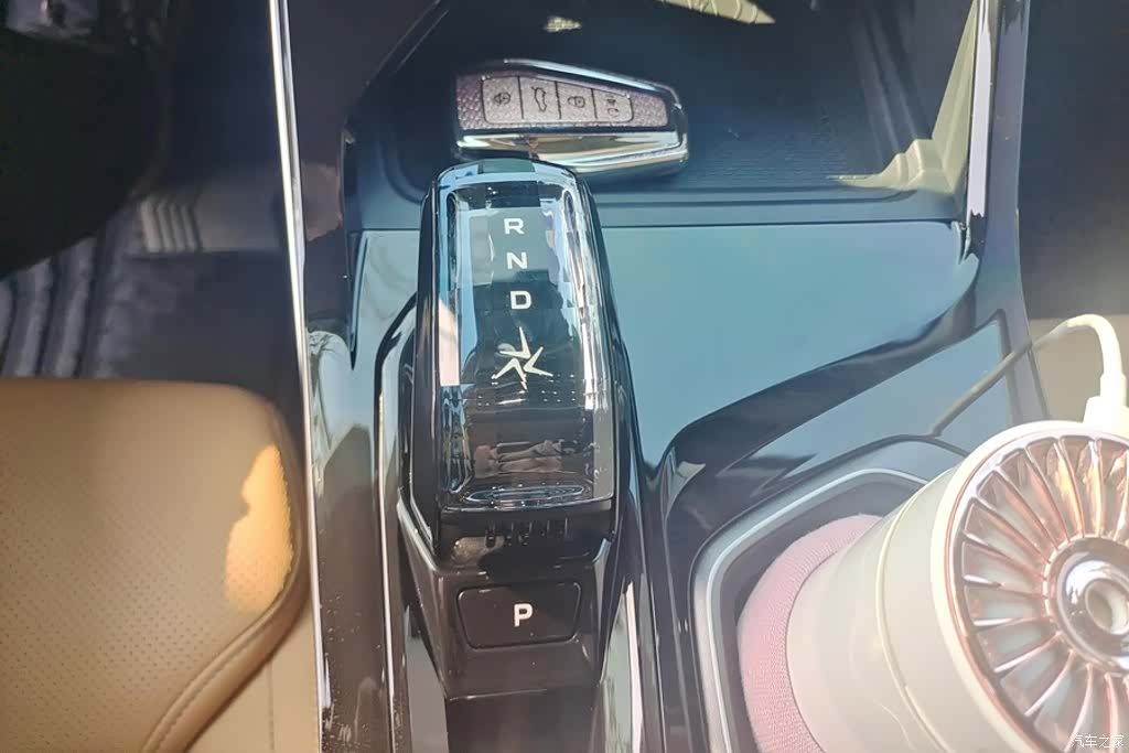 Geely Boyue, 2023 16