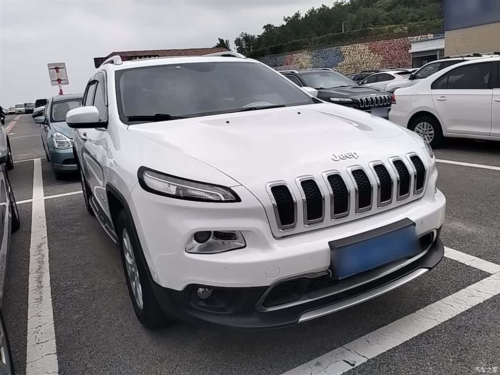 Jeep Cherokee, 2017 4