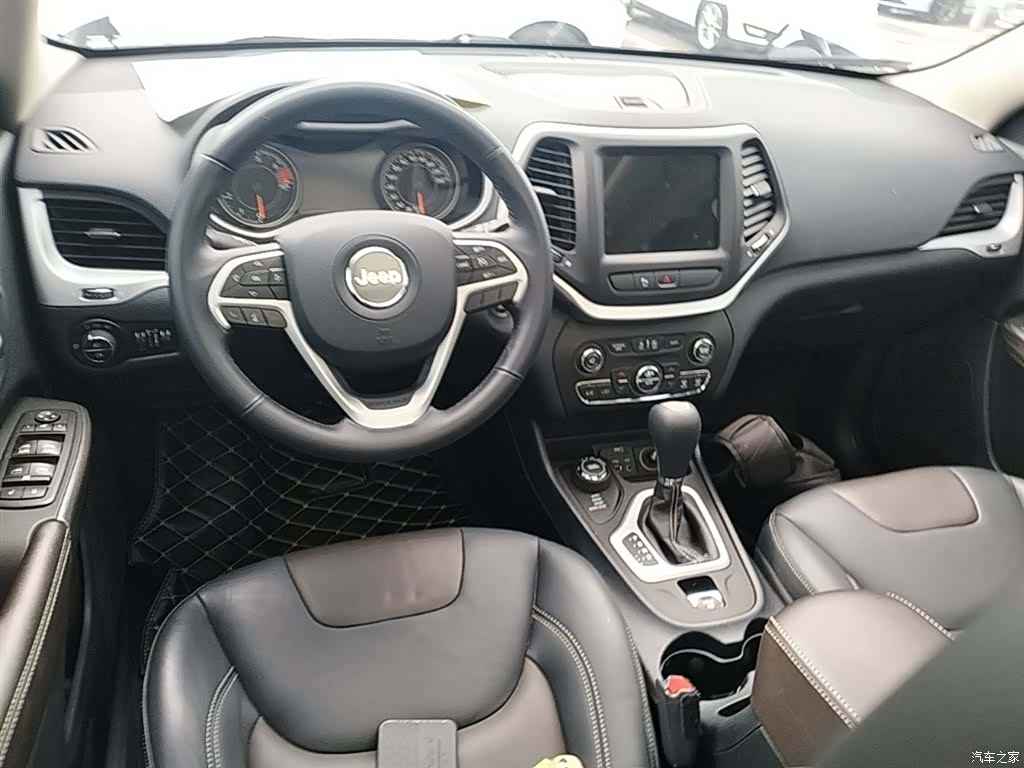 Jeep Cherokee, 2017 10