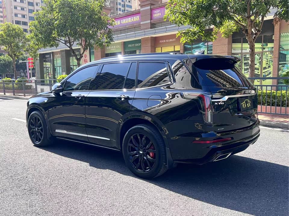 Cadillac XT6
