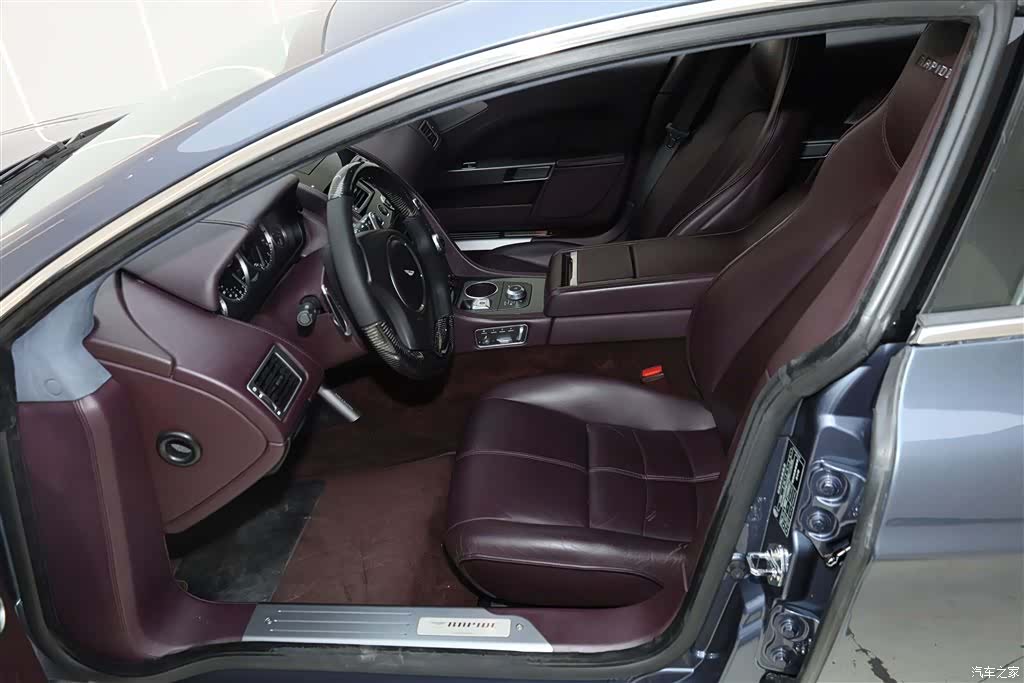 Aston Martin Rapide, 2013 17