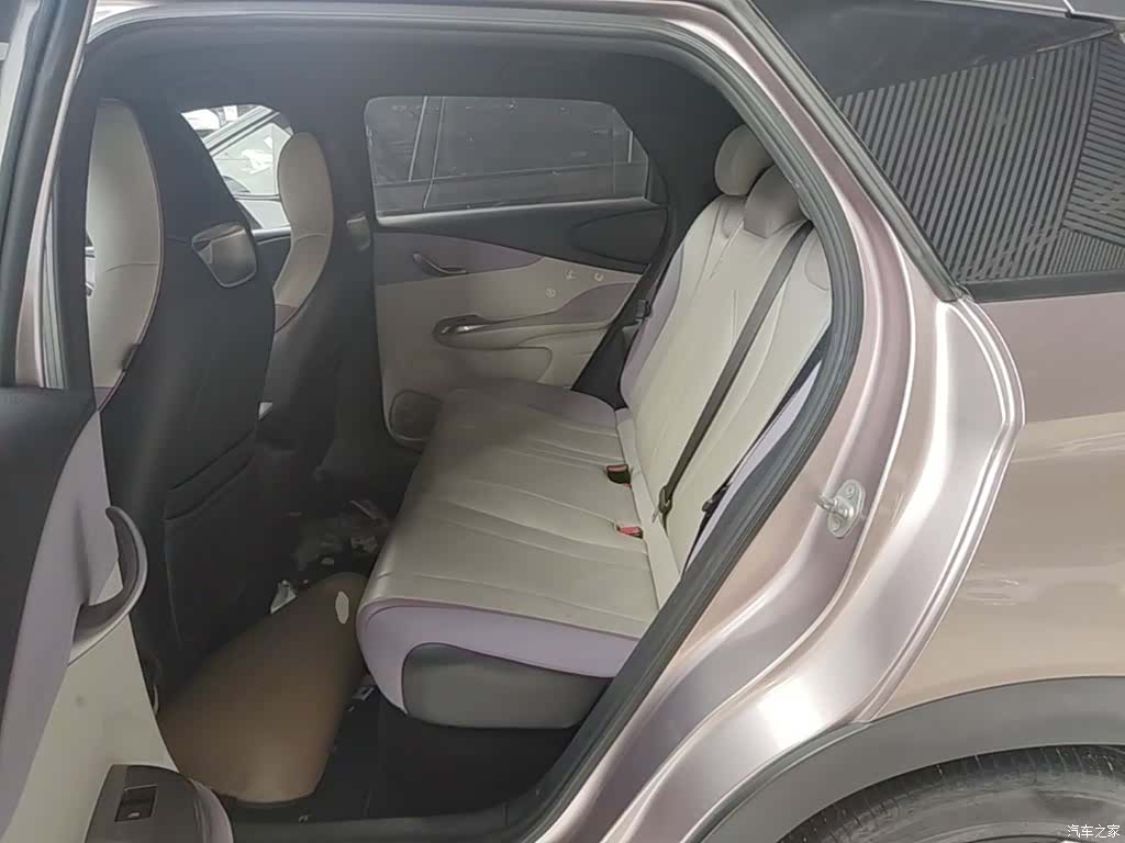 BYD Dolphin, 2022 17