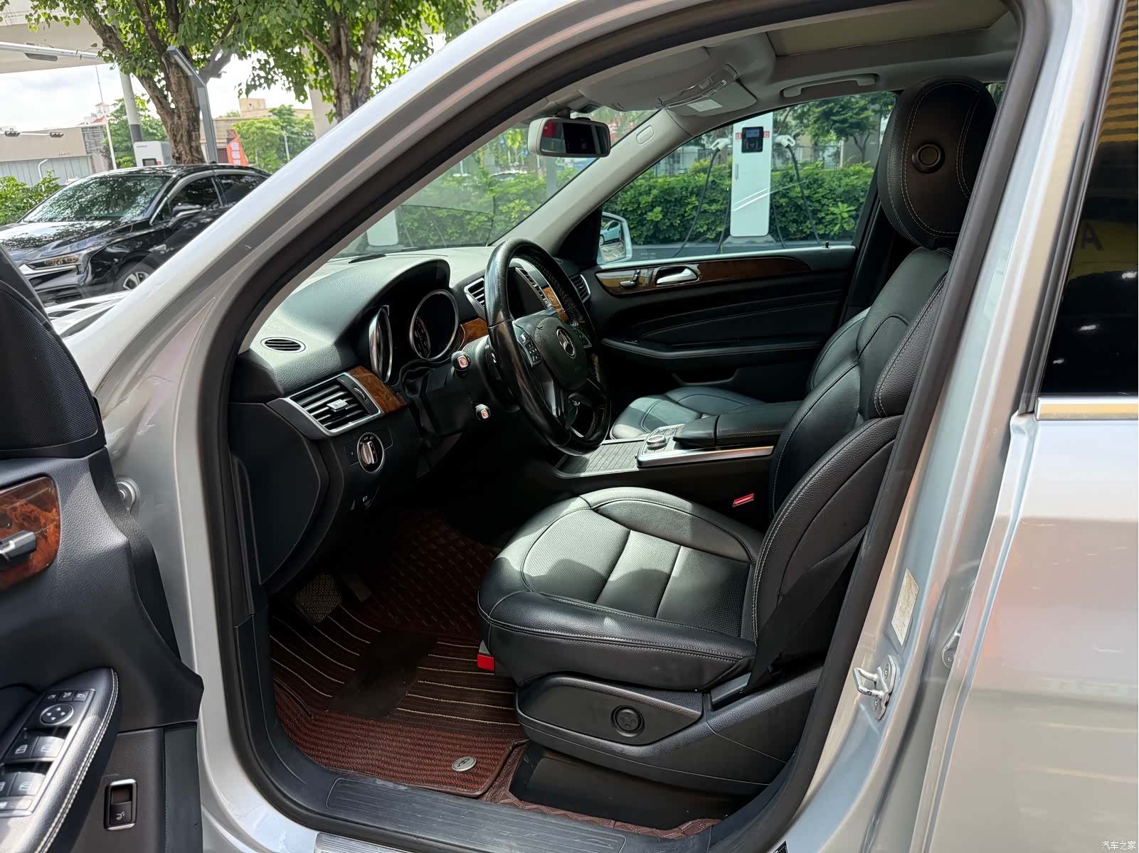 Mercedes-Benz M-Class, 2013 7