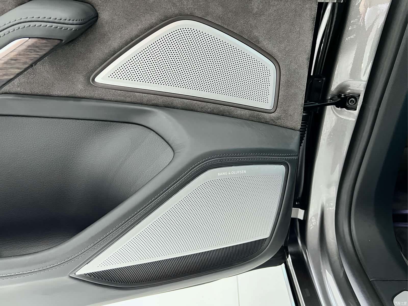 Audi A8L, 2021 26
