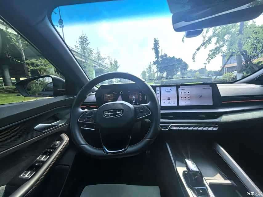 Geely Binray, 2022 6