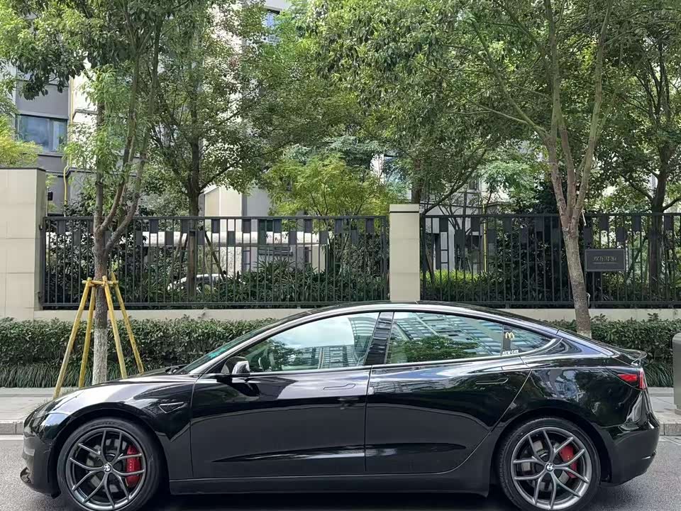 Tesla Model 3 Tesla Model 3