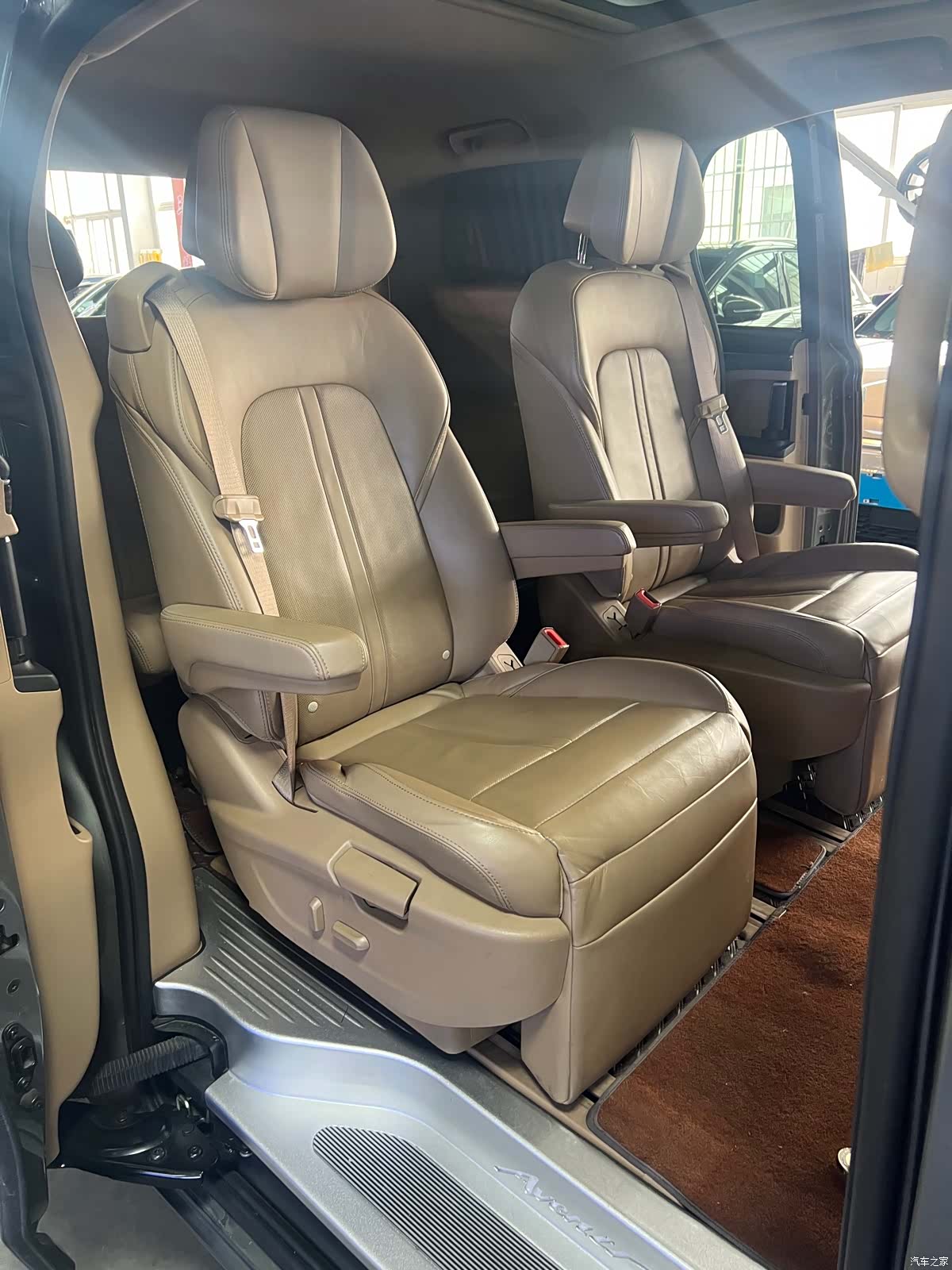 Buick GL8, 2019 12