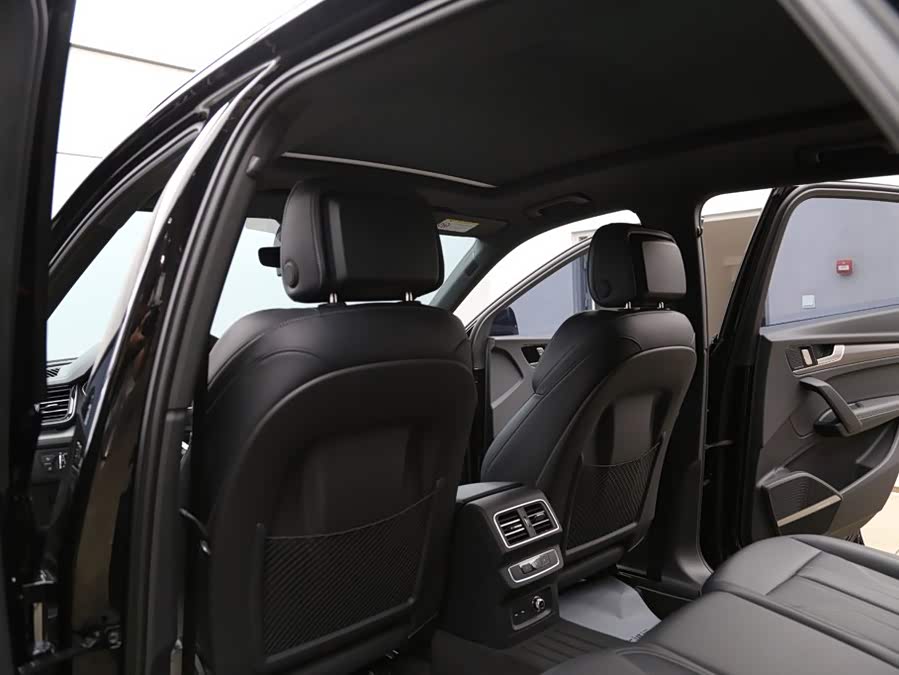 Audi Q5L 2025, фото 21