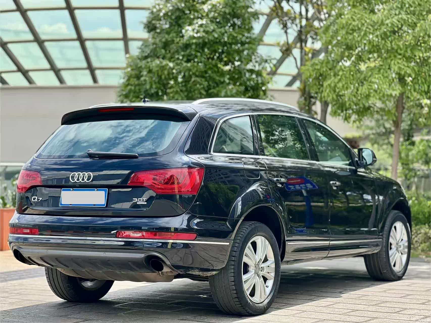 Audi Q7, 2010 7