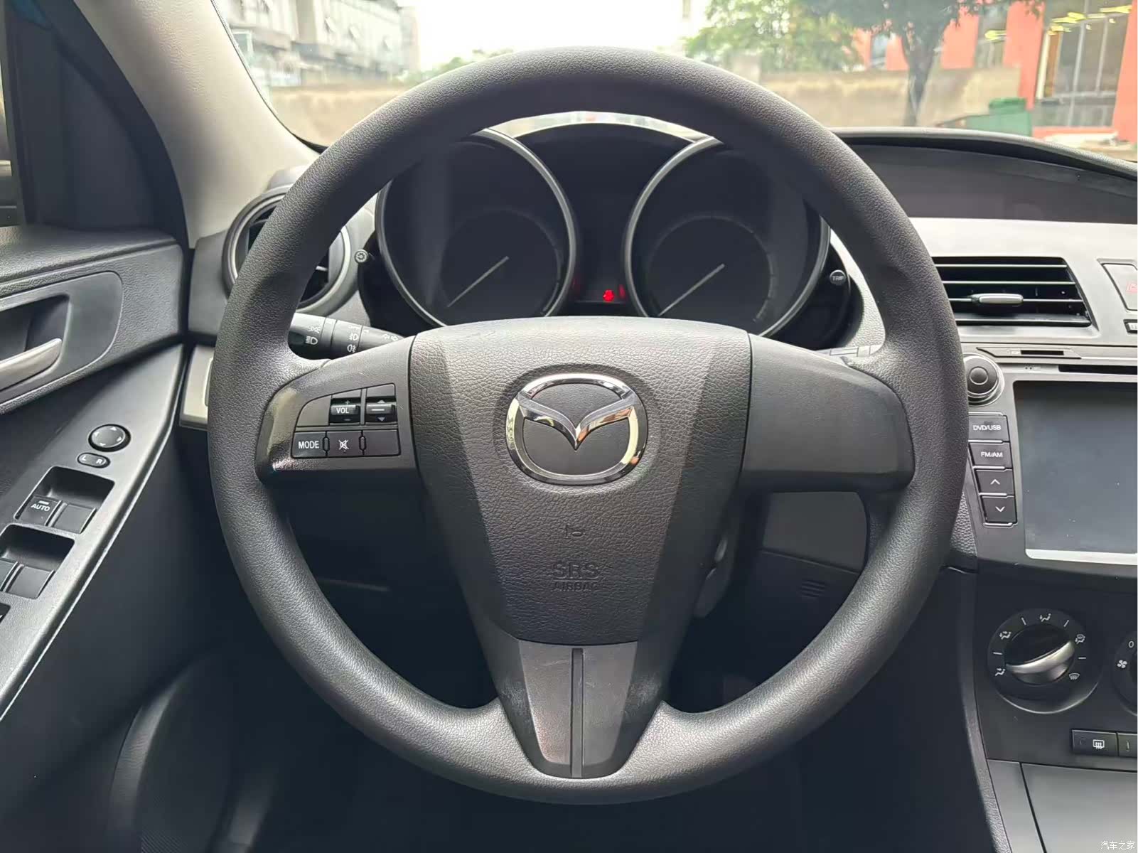 Mazda 3, 2013 9