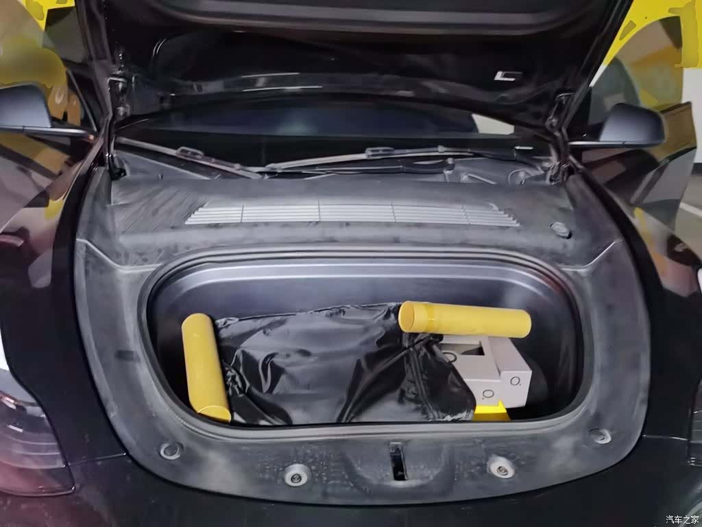Tesla Model Y, 2024 11