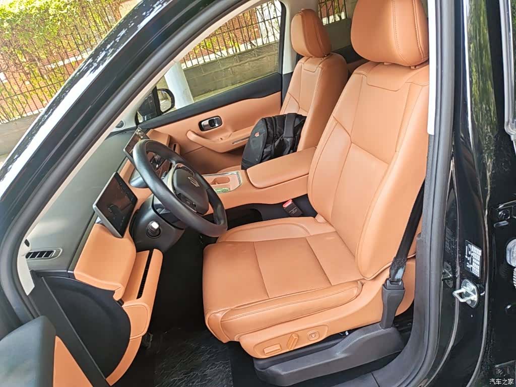 Leapmotor C16, 2025 15