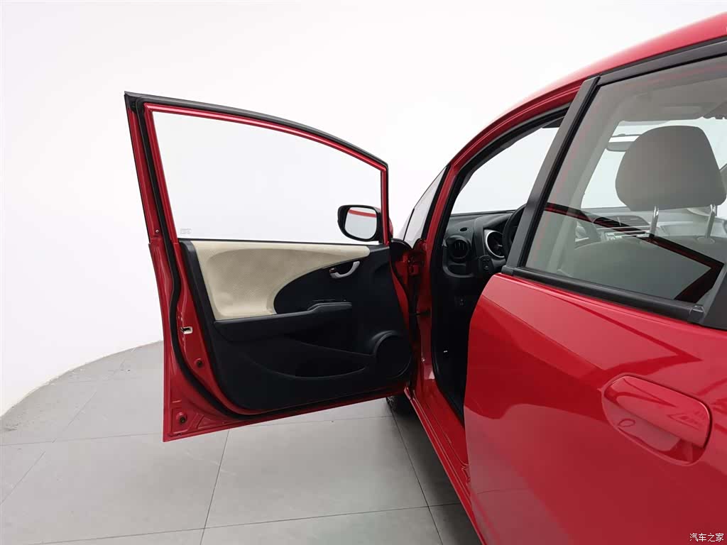 Honda Fit, 2014 8