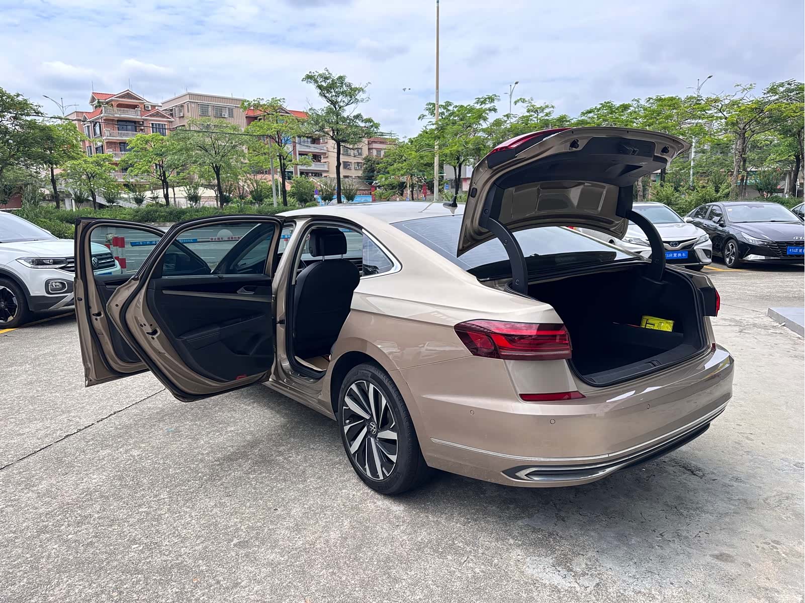Volkswagen Passat, 2022 23