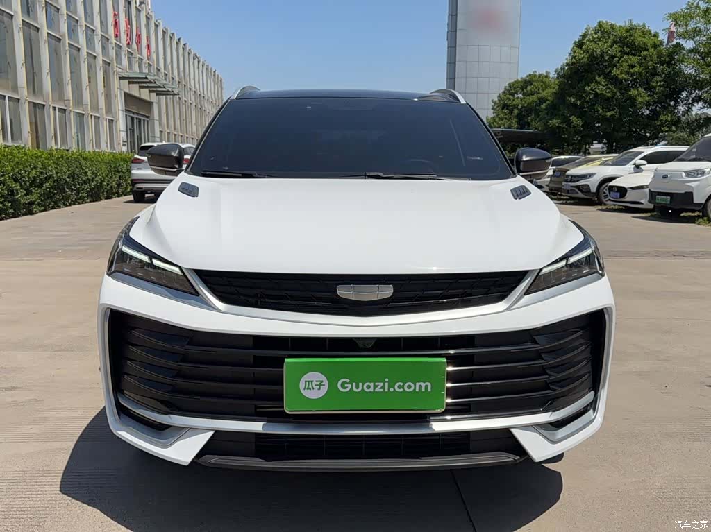 Geely Coolray, 2025 3