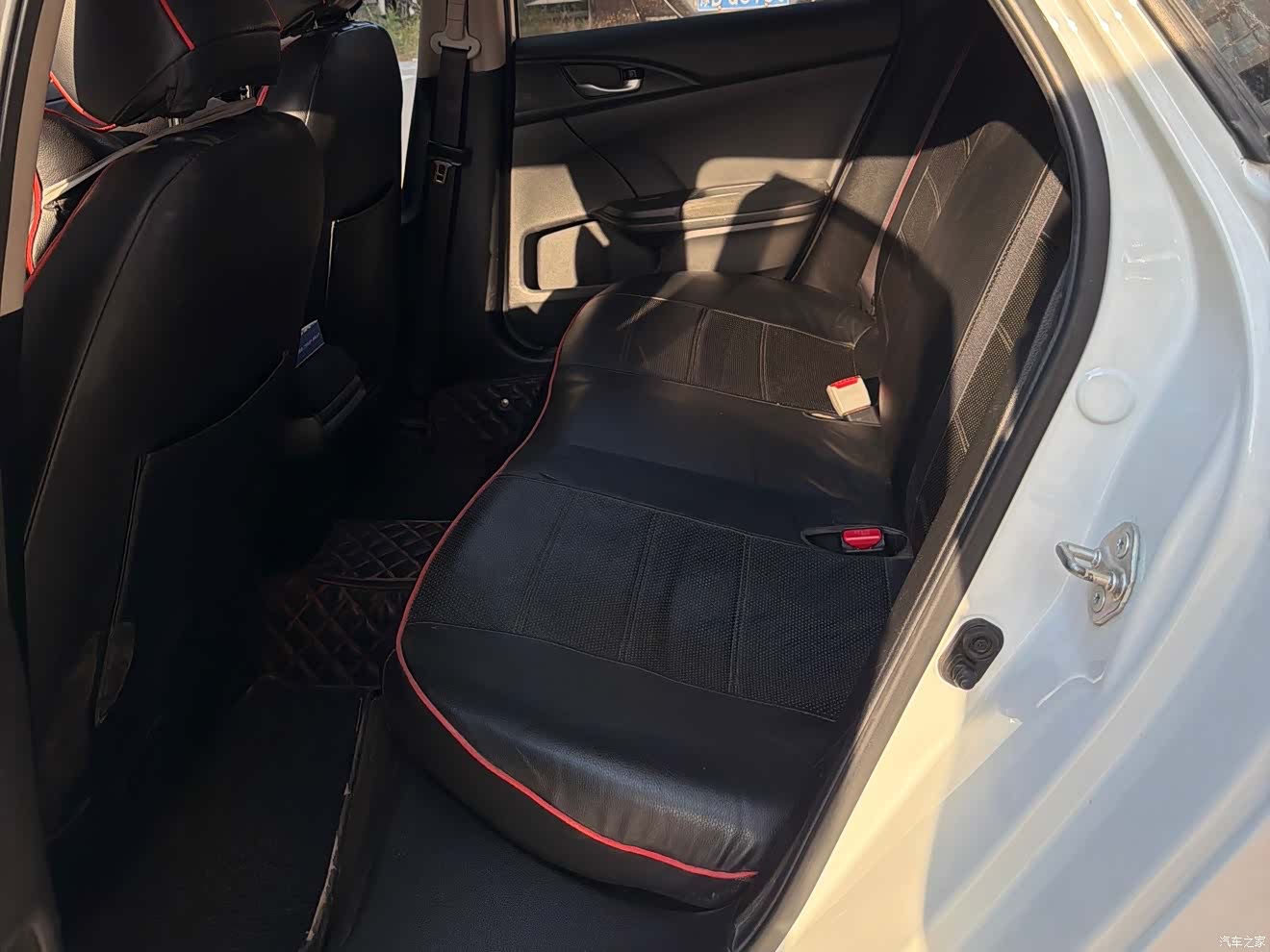 Honda Civic, 2018 11